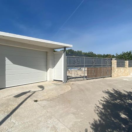 Holiday Home Cerim Trogir Exterior photo